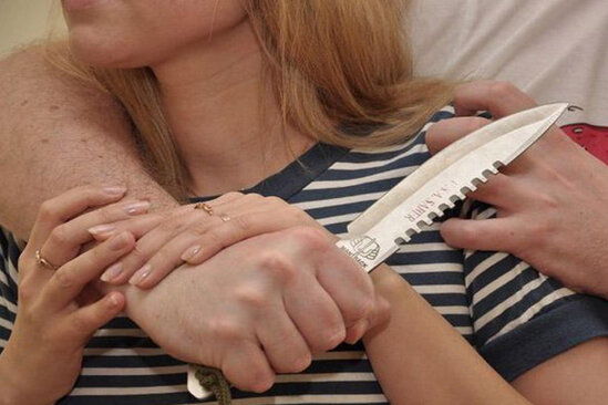 Səhər yeməyində anasının başını kəsən oğuldan YENİ XƏBƏR