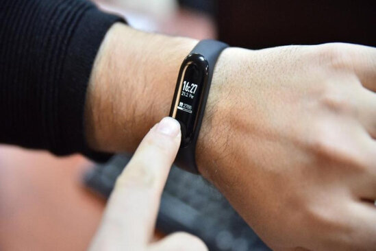 Koronavirusu əvvəlcədən aşkarlayan saatlar və cihazlar