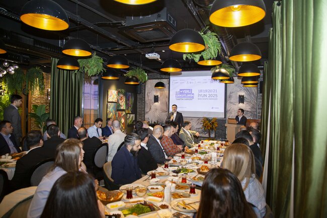 6-cı "Yerli şirkətlərin tanıtım sərgisi"nin iştirakçıları ilə görüş baş tutdu - FOTO