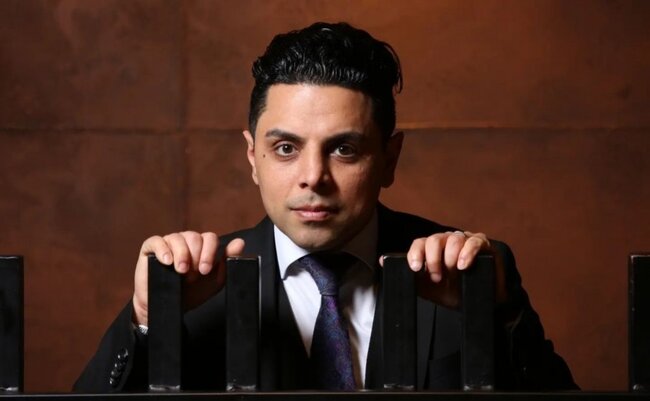 Əməkdar artistə yüksək rütbə verildi