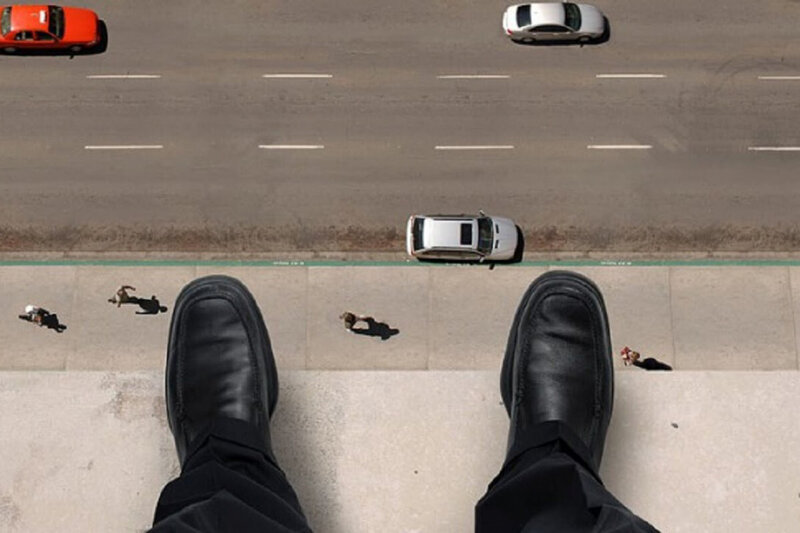 Qeyri-rəsmi münasibətdə olduğu qadının başqası ilə eşq yaşadığından şübhələnən kişi ÖZÜNÜ ÖLDÜRDÜ