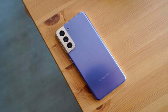 Telefonunuzun ekranını yuxarı vəziyyətdə qoymayın - SƏBƏB