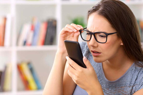 Gözləri smartfon və kompüterin radiasiyasından qorumağın yolları AÇIQLANDI