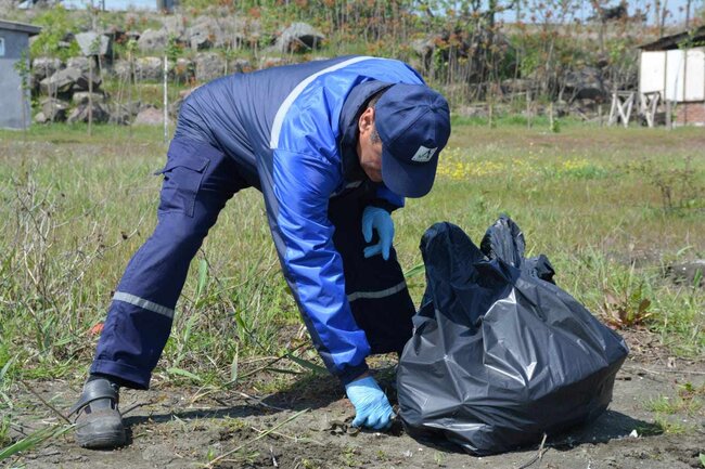 "Azərsun Holdinq" Beynəlxalq Yer Günü ilə bağlı təmizlik aksiyası təşkil edib