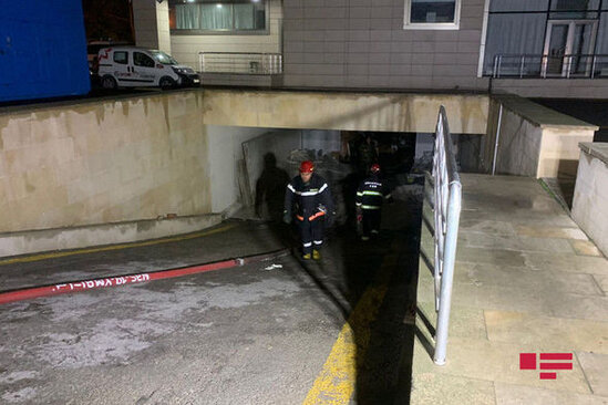 Bakı Sağlamlıq Mərkəzindəki yanğın söndürülüb - FOTO