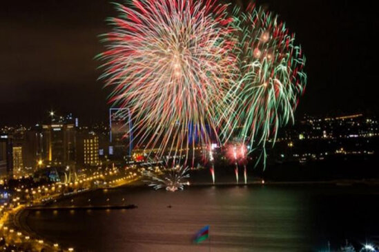 Zəfər Günü bulvarda bayram konserti və atəşfəşanlıq olacaq