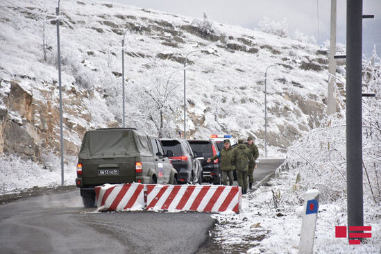 Azərbaycanlı mütəxəssislər sülhməramlılarla müzakirə üçün Xocalıya yola düşüblər - YENİLƏNİB + FOTO/VİDEO