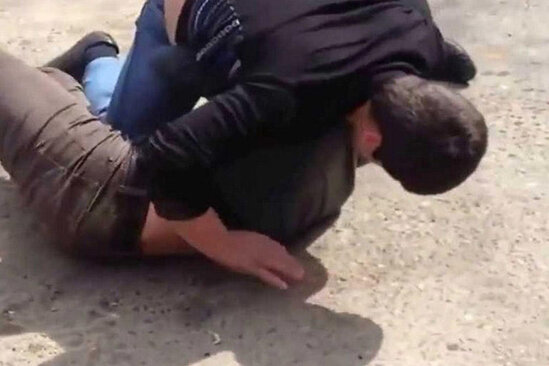 Bakıda sərxoş halda atasını döyüb öldürən HƏBS OLUNDU