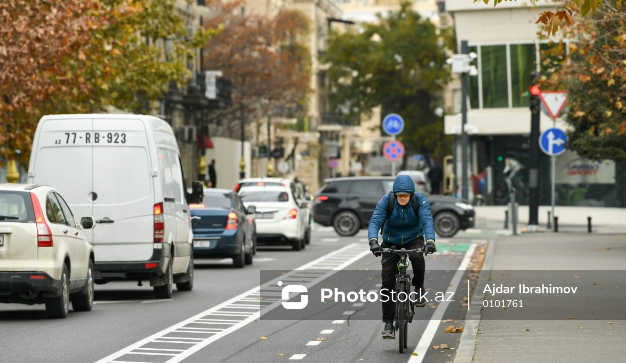 Avtomobil yollarını daraltmaq nəyə xidmət edir?