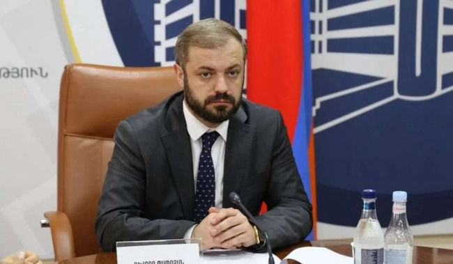 Papoyan: Azərbaycan üzərindən Ermənistana mal tədarükü müntəzəm hal alır