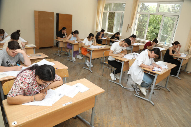 DİM II ixtisas qrupu üzrə ali təhsil müəssisələrinə qəbul imtahanı keçirib