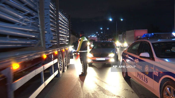 Bakıda iki maşın toqquşub, xəsarət alan var - FOTO