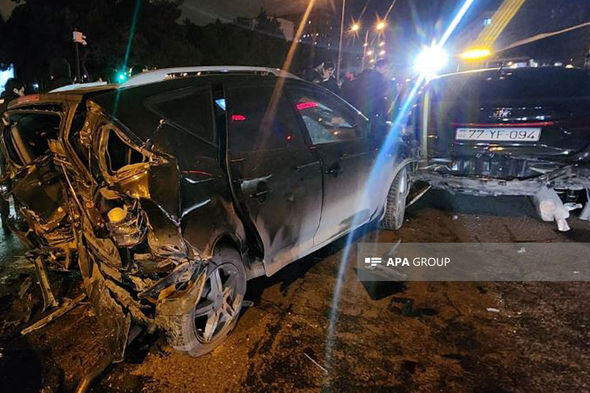 Bakıda zəncirvari qəzada üç avtomobil toqquşub - FOTO