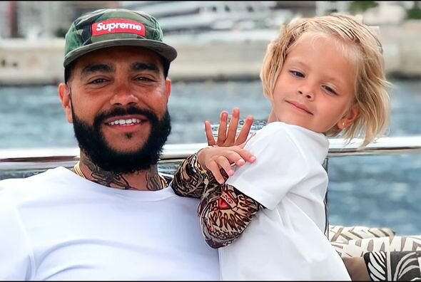 Məşhur reperin qızı itinə atasının adını qoydu - FOTO