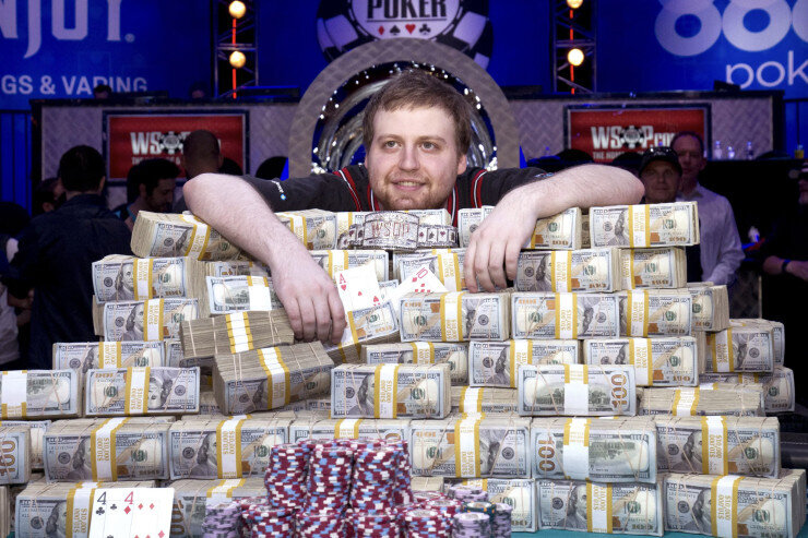 Lotoreya oynadı, milyardlıq CEK-POT uddu