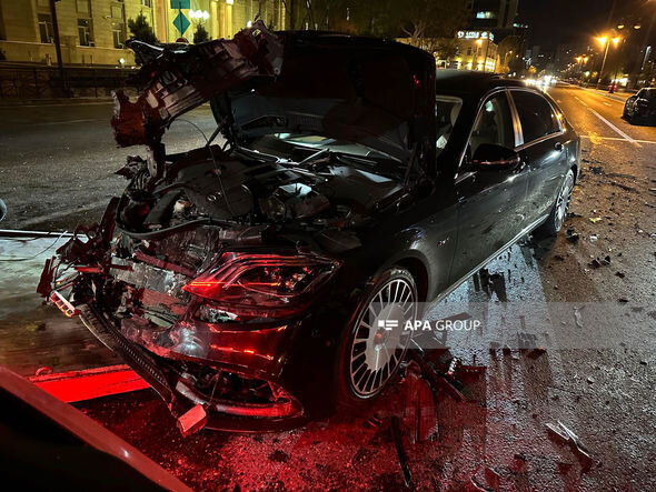 Bakıda yarım milyon manatlıq avtomobil qəza törətdi - FOTO