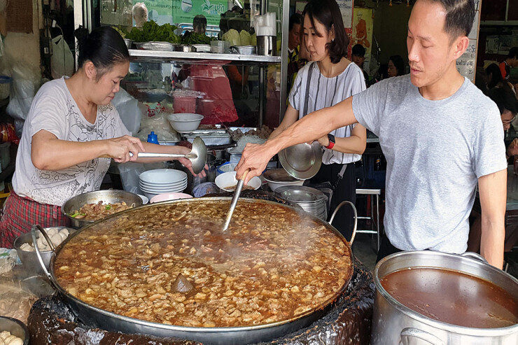 Bu restoranda 49 ildir fasiləsiz dəmlənən şorba verilir