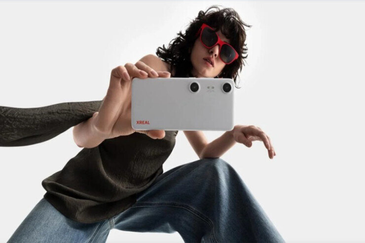 Qeyri-adi smartfon buraxıldı, zəng etmək olmur: Nə üçündür? - VİDEO