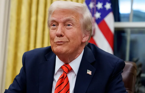 Tramp: "ABŞ İran üzərində sürətli qələbə qazanır, çox az raketləri qalıb"