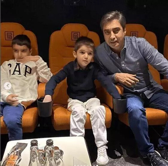 Polat Alemdar uzun zamandır gizlətdiyi oğlanlarının fotosunu paylaşdı