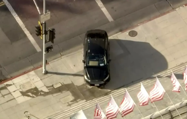 Los-Anceles meriyası təcili təxliyə edildi - Müəmmalı qəza şəhərdə gərginlik yaratdı