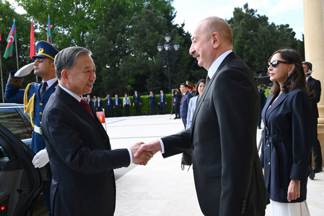 Rəsmi qarşılama mərasimindən - Fotolar