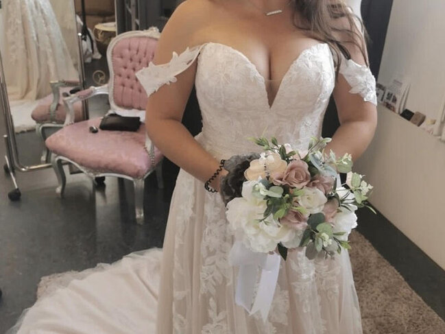 Toyda qayınananın gəlinə baxışları GÜNDƏM OLDU - VİDEO