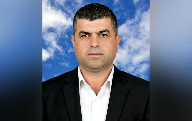 İki avtomobilin arasında qalaraq öldü