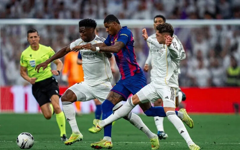 "Barselona" "Real"ı udub çempion oldu - Yenilənib