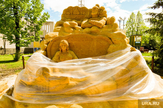 Qumdan möcüzələr yaratdılar - FOTO