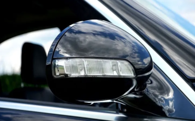 Maşın sönülü olarsa, pəncərələri necə qaldırmaq olar? - Bilmədiyiniz ÜSUL