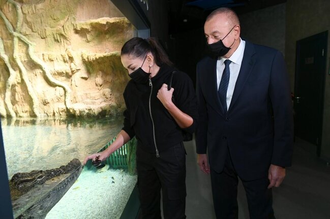 Prezidentlə ailəsi zooparkın açılışında - FOTOLAR