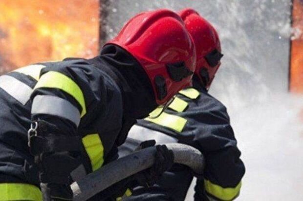 Ağcabədidə yük maşını və qoşqusundakı avtomobillər yanıb