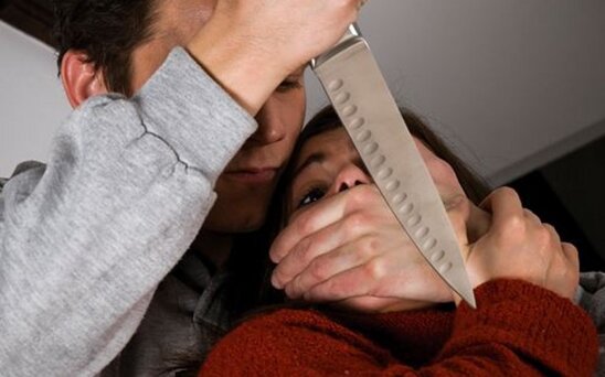 Bakıda arvadını bıçaqlayan ər intihar edib