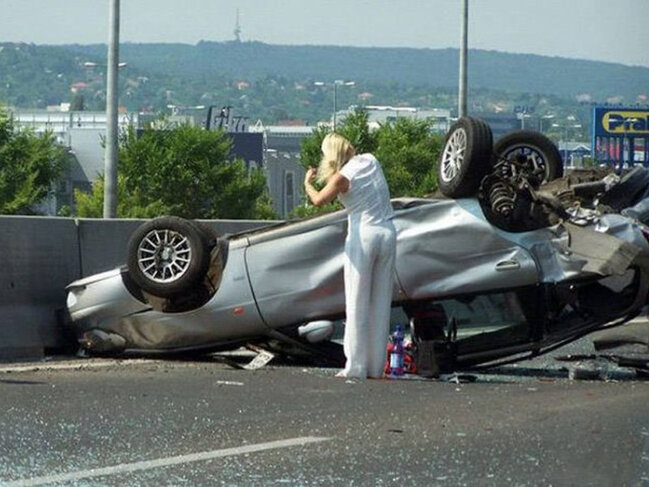 Sükan arxasında qadın olduqda-FOTO