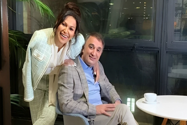 "Uşaqlara atası baxır"