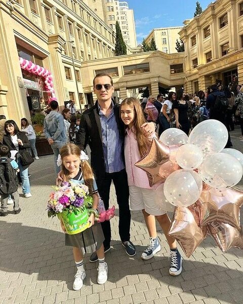 Övladlarını birinci sinfə yola saldılar - Fotolar