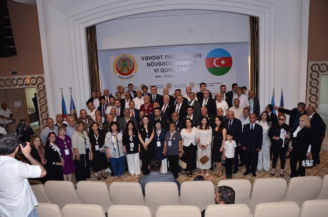 Vəhdət Partiyasının növbədənkənar VI Qurultayı keçirildi – Yeni sədr seçildi - FOTO