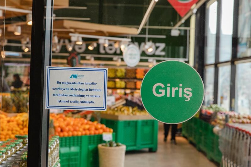 Azərbaycan Metrologiya İnstitutu "Araz" supermarketlərdə tərəzilərin düzgünlüyünü təsdiqləyib