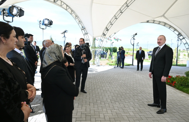 İlham Əliyev: "İkinci mərhələdə Kəngərlidə daha çox ev tikiləcək"