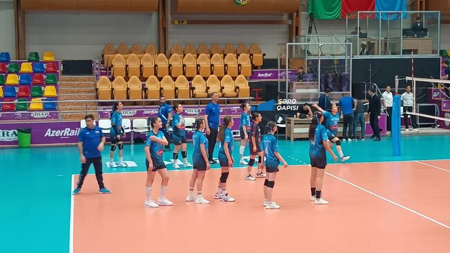 Qız voleybolçularımızdan böyük uğur - FOTOLAR