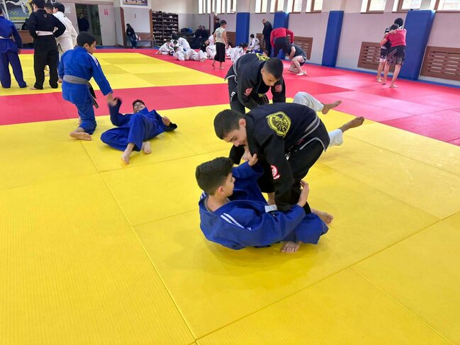 Azərbaycan Braziliya Ciu-citsu İctimai Birliyinin təşkilatçılığı ilə Qarabağ Zərəfinin 5 illiyinə həsr olunmuş Ümumrespublika Seminarı keçirilib