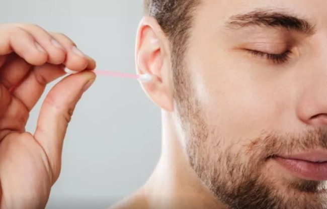 Qulaqlarını pambıq çubuqla təmizləyənlərə XƏBƏRDARLIQ