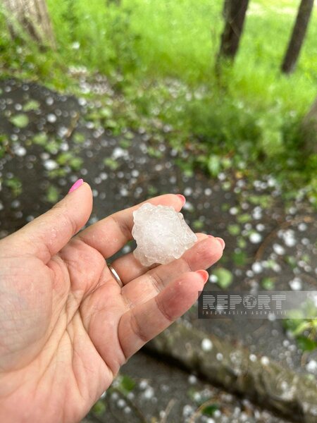 Şuşaya dolu yağır