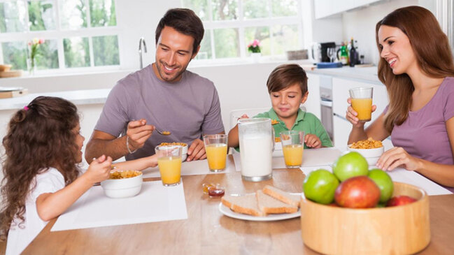 Uşağın sağlamlığına kim daha çox təsir göstərir: Ana, yoxsa ata?