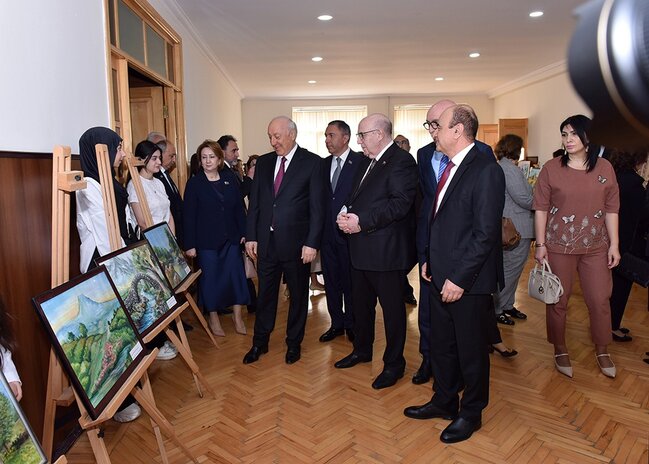 Sumqayıt Dövlət Universitetində "Sumqayıtlı gənc elçilər: Qərbi Azərbaycana qayıdış"mövzusunda konfrans keçirilib
