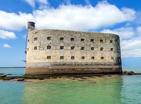 Məşhur "Fort Boyard" qalası lotereya hesabına bərpa olunacaq