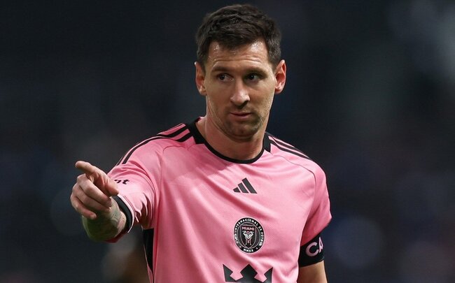 Messi cərimə zərbələrindən vurduğu qolların sayına görə Ronaldinyonu ötüb