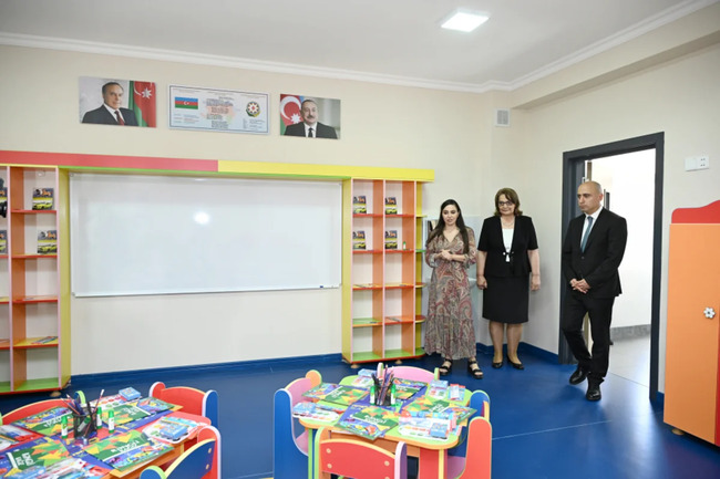 Leyla Əliyeva Yevlaxda Cümə məscidində oldu, məktəb açılışında iştirak etdi (FOTO)
