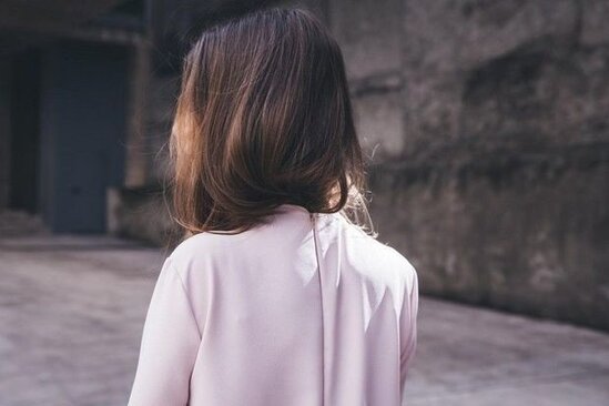 Bakıda 18 yaşlı qız itkin düşüb